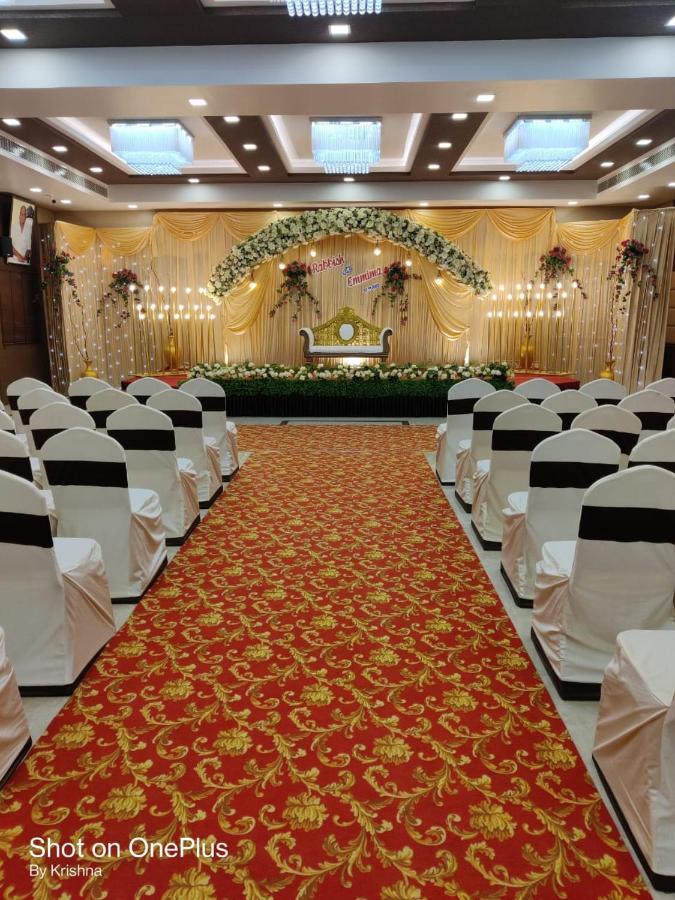 Sri Ram Hotel Tirunelveli Extérieur photo