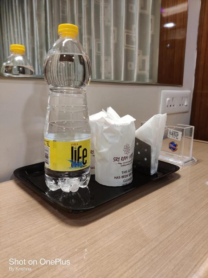 Sri Ram Hotel Tirunelveli Extérieur photo