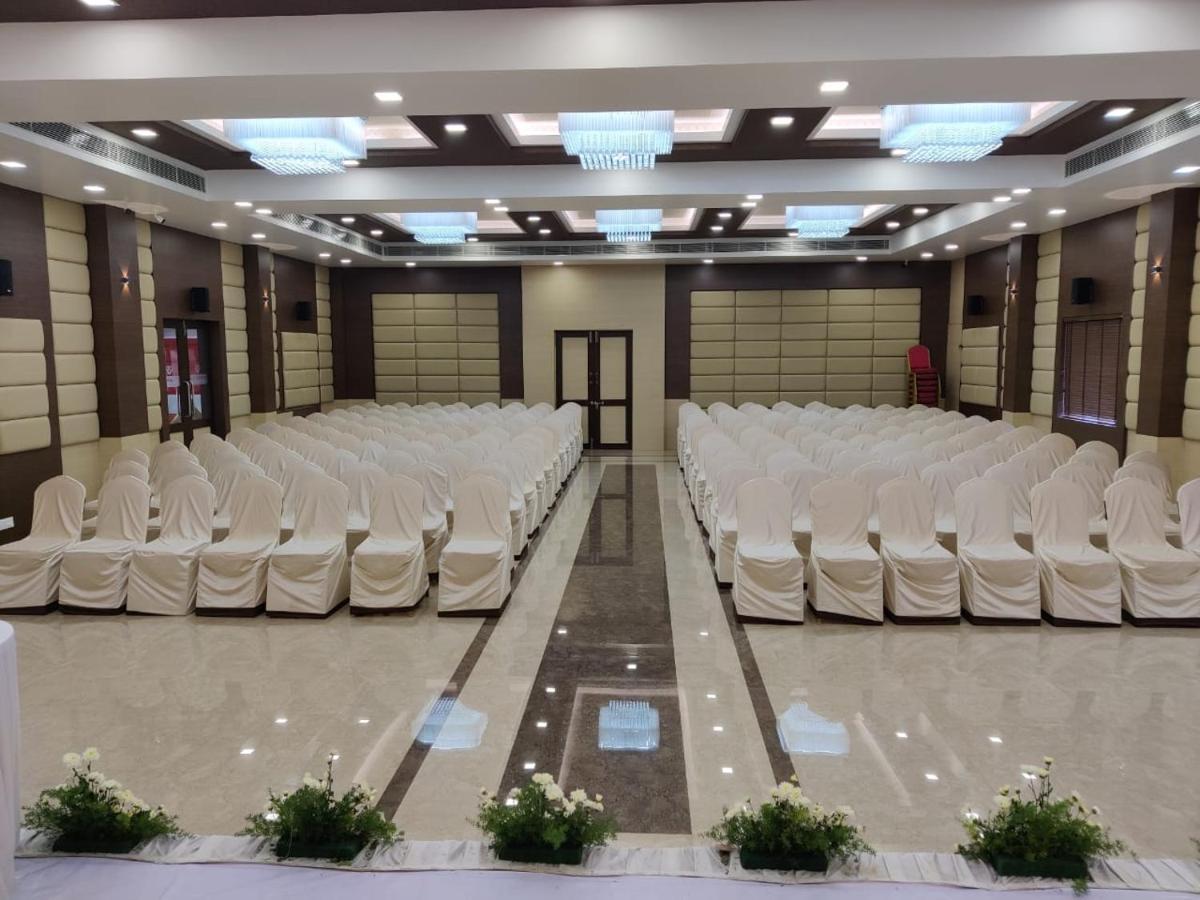 Sri Ram Hotel Tirunelveli Extérieur photo
