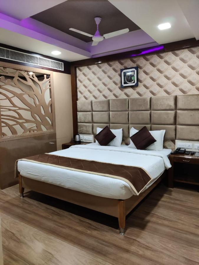 Sri Ram Hotel Tirunelveli Extérieur photo