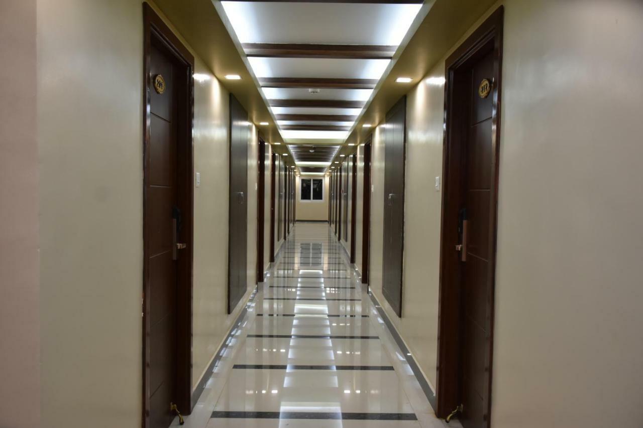 Sri Ram Hotel Tirunelveli Extérieur photo